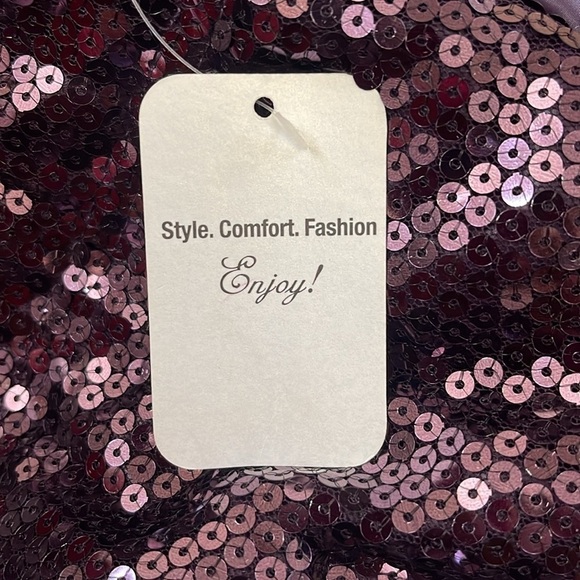 NWT JW purple sequin puffer vest with front zippered pockets. Size medium - Picture 14 of 15